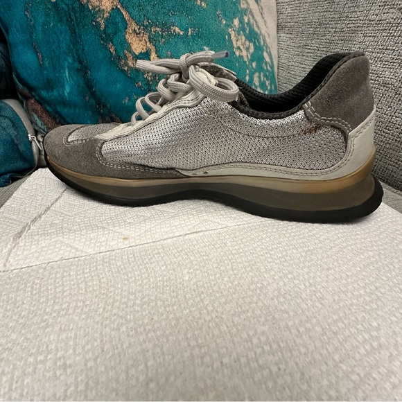 PRADA Trainers ATHLETIC LUXURY ~CHIC COMFORT ~ a Timeless Design & Neutral Color - Picture 12 of 16